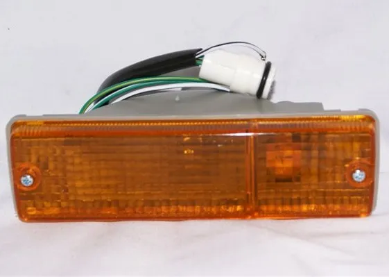 Faro de paragolpes delantero derecho