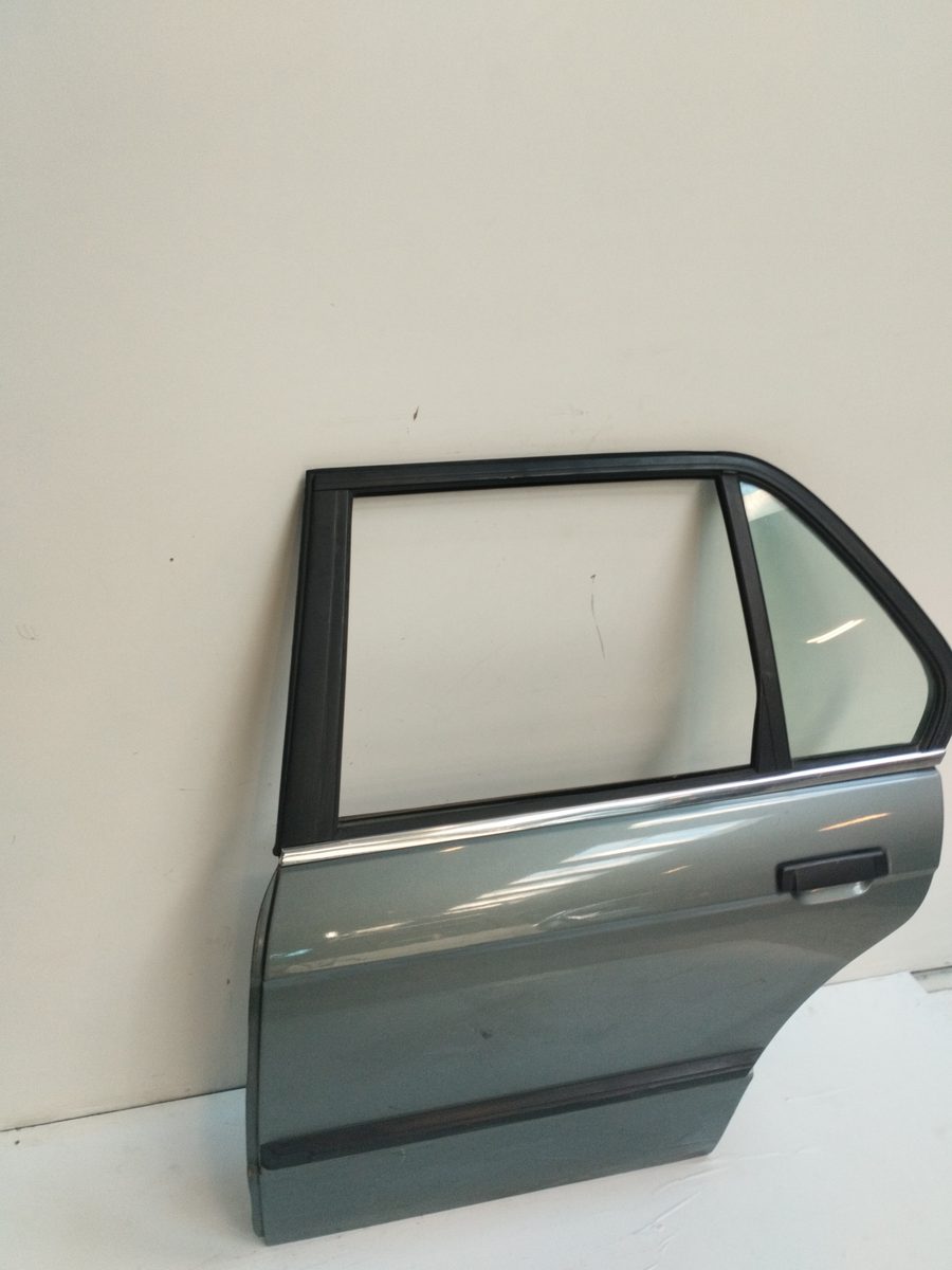 Puerta Trasera Izquierda BMW Serie 3 Berlina (E30) desde 1982