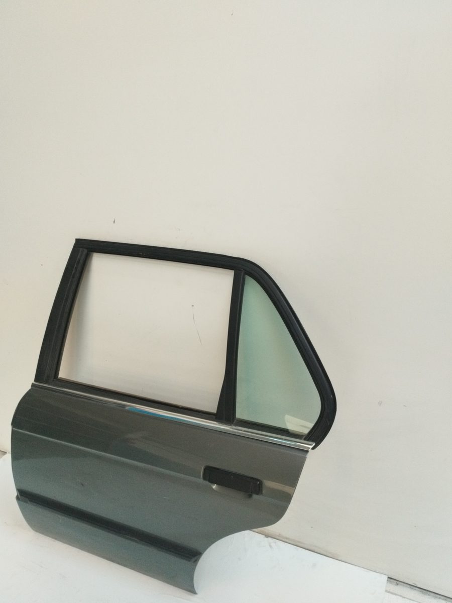 Puerta Trasera Izquierda BMW Serie 3 Berlina (E30) desde 1982