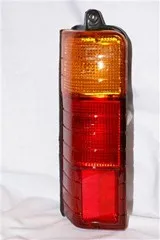 Faro trasero izquierdo