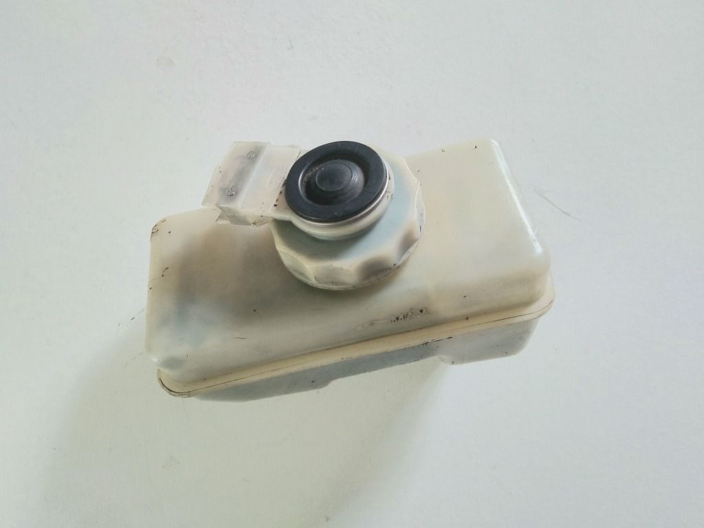 Depósito Liquido De Frenos Ford Escort Verona Con Sensor