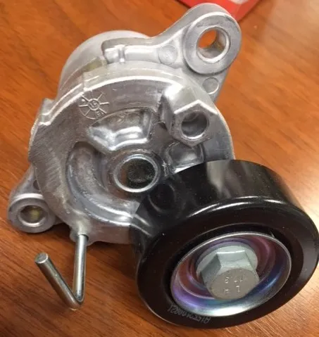 Tensor de correa de accesorios