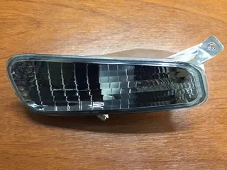 Faro delantero derecho
