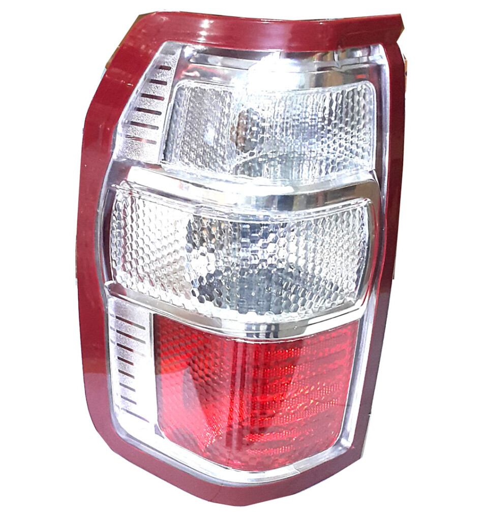 Faro trasero izquierdo