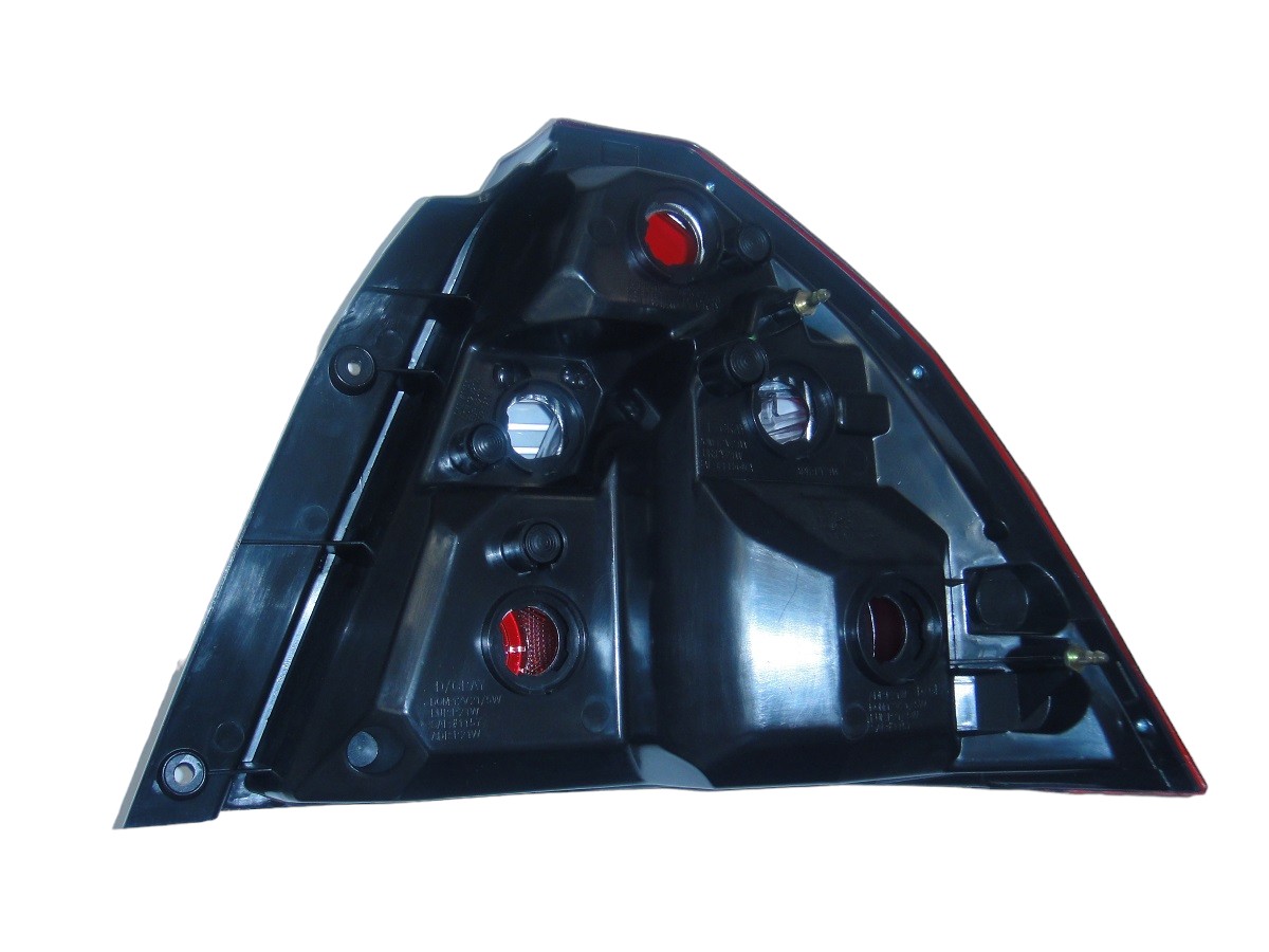 FARO TRASERO IZQUIERDO CHEVROLET AVEO (CHINO)