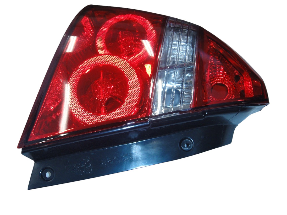 FARO TRASERO IZQUIERDO CHEVROLET AVEO (CHINO)