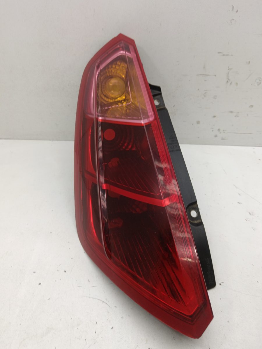 Farol Trasero Izquierdo Exterior Fiat Grande Punto (199) 2005-2012