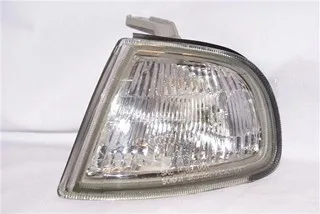 Faro delantero izquierdo