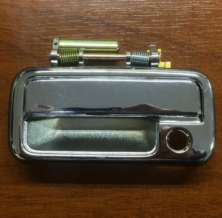 Manija de puerta delantera izquierda