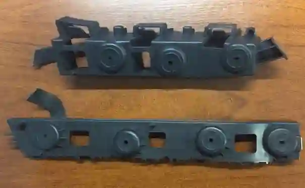 Soporte de paragolpes delantero derecho