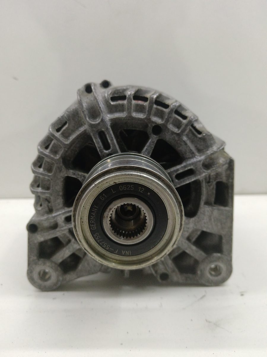 Alternador Renault Clio Iv 2012-Actualidad 1.2 TCE 1.2L 88kW 231001318R