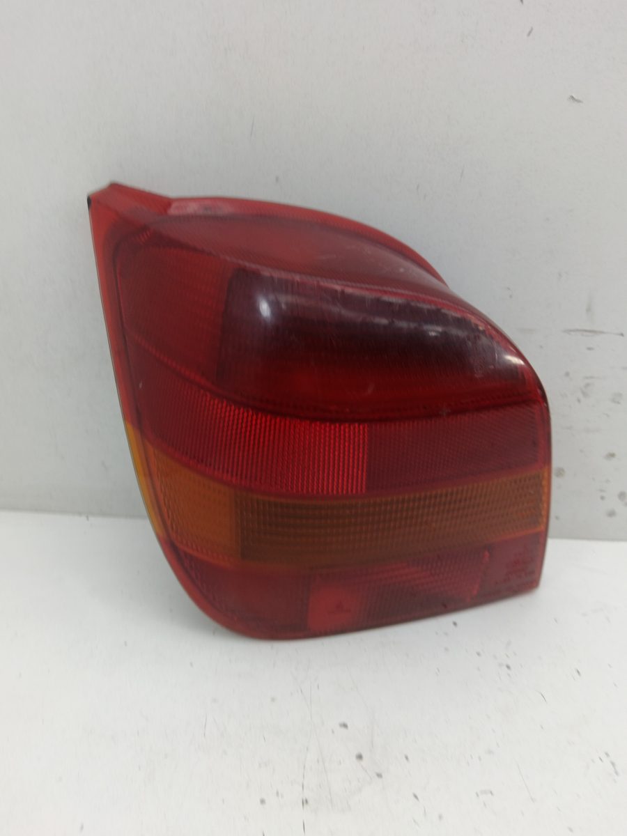 Farol Trasero Izquierdo Exterior Ford Sierra Berlina 1987-Actualidad CL