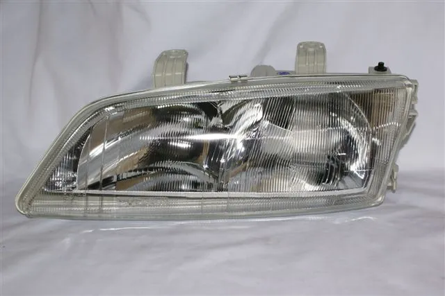 SEMIOPTICA IZQ NISSAN PRIMERA