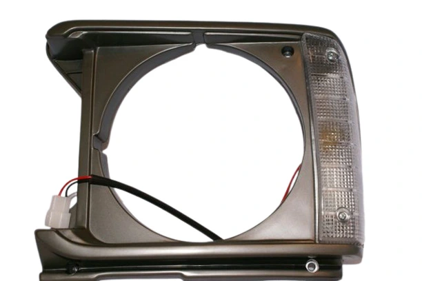 ARO FAROL IZQ TOYOTA HILUX 80 (GRIS)
