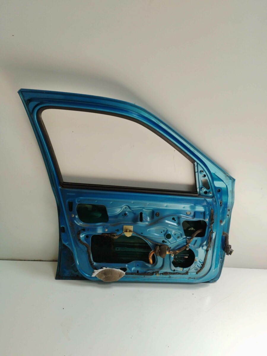 Puerta Delantera Izquierda Renault Clio Ii Fase Ii B Cb0 2001 2013 2