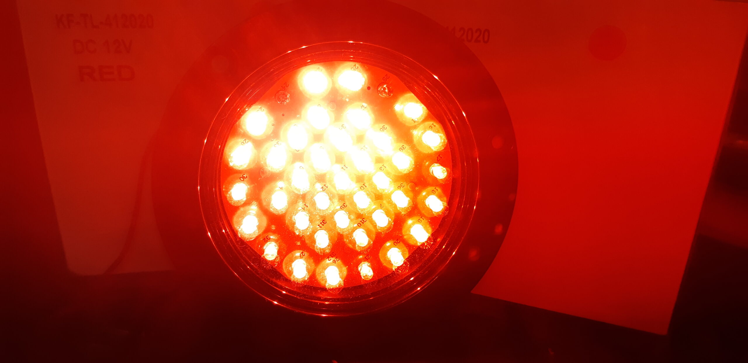 FAROL XE LED RED.TRAS. POS/FRENO ROT/FLASH 12V