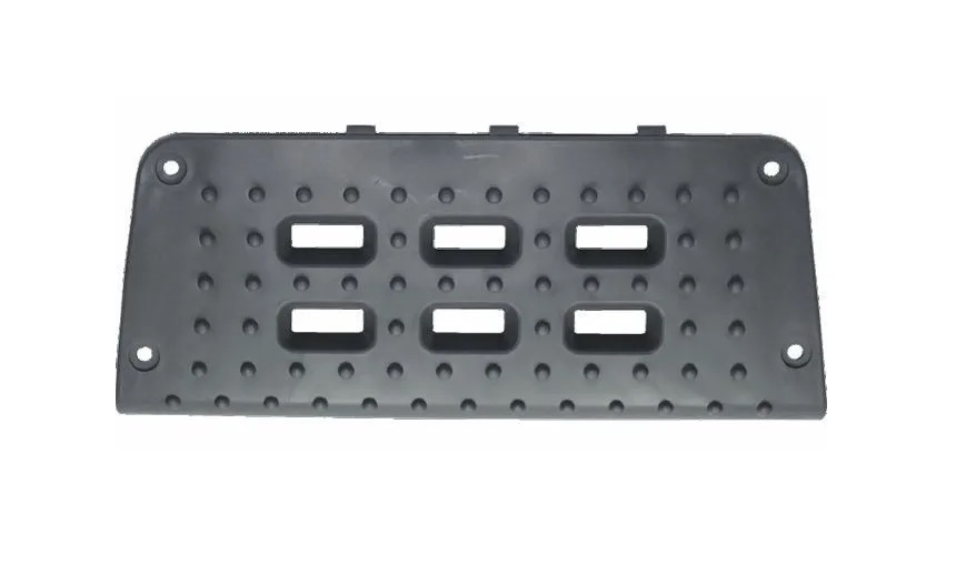 PISADERA SUP DER VW CONSTELLATION 19-320
