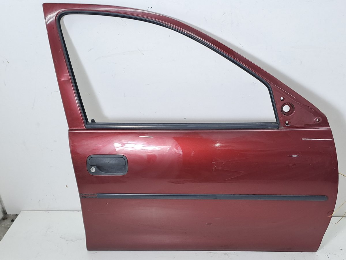 Puerta Delantera Derecha Chevrolet Corsa B 1993-1997 Swing