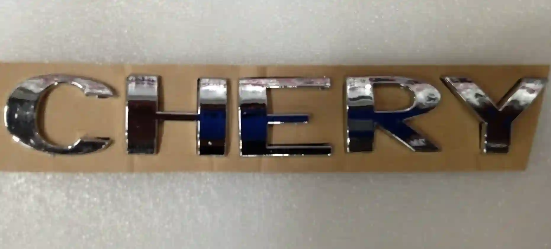 EMBLEMA PORTON CHERY QQ-TIGGO «CHERY»