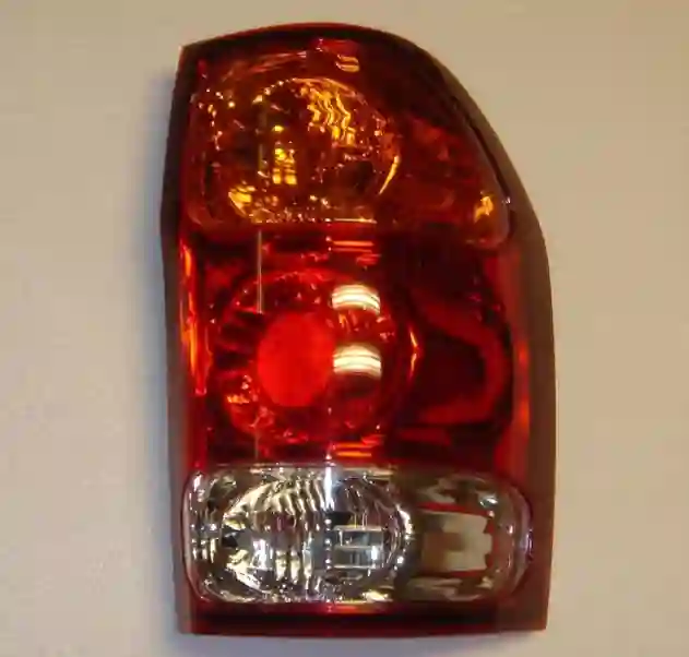 Faro trasero derecho