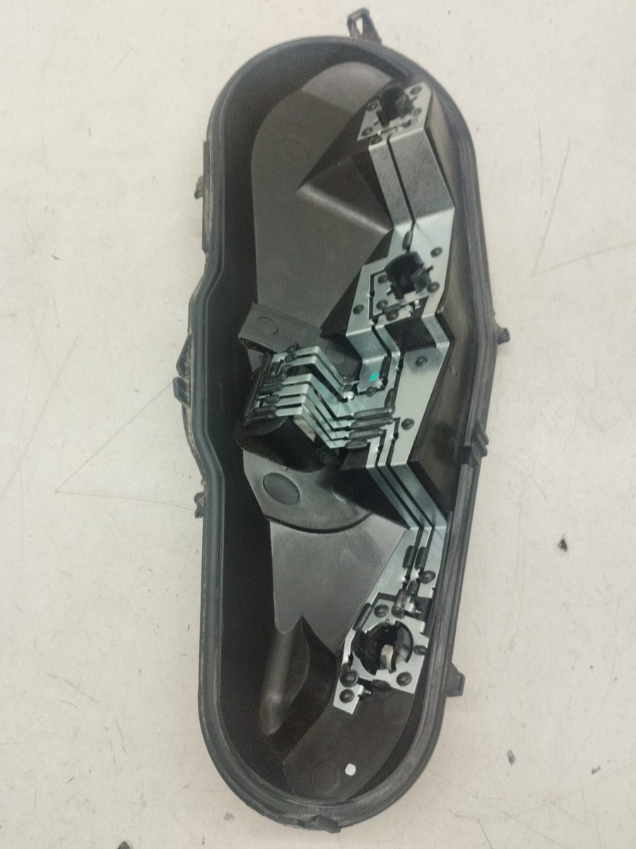 Porta Lampara Trasero Izquierdo Peugeot 107 2005-2014 Básico 25689002