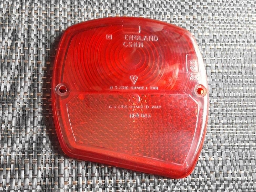 Acrílico Faro Trasero Tractor Ford New Holland Izquierdo