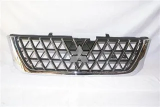 Careta delantera Mitsubishi L200 4WD cromada sin aros