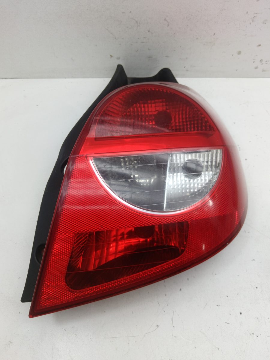 Farol Trasero Derecho Exterior Renault Clio Iii 2005-2016 Confort Expression