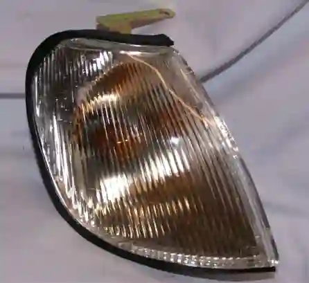 FAROL DEL DER DAEWOO RACER (BLANCO)