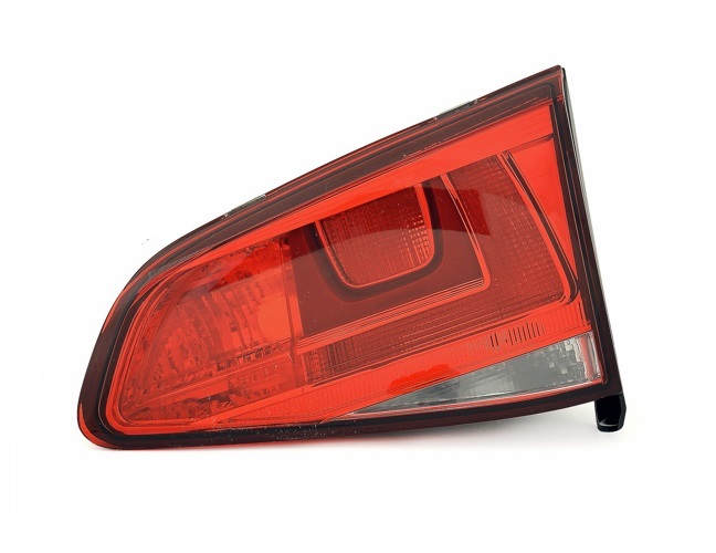FARO TRASERO INTERNO DER. -TYC-