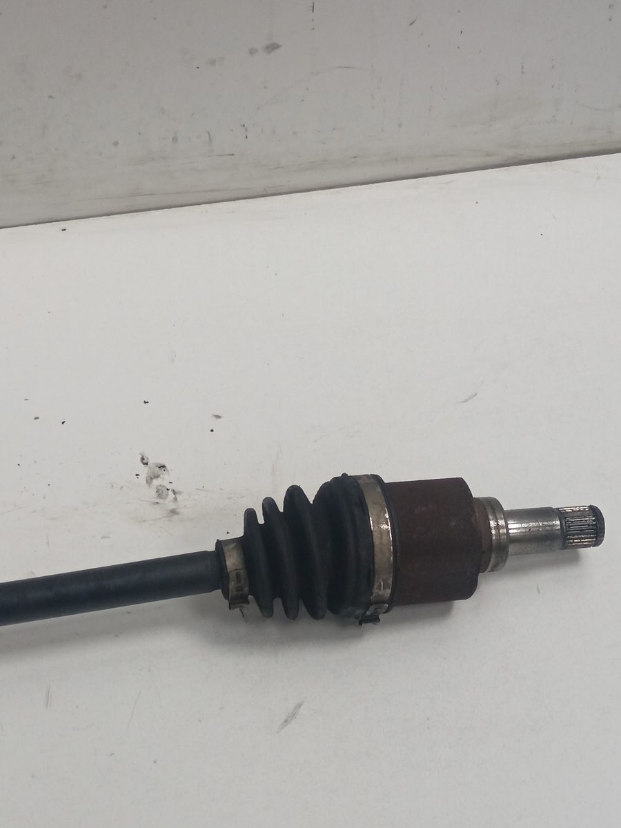 Semieje Delantero Derecho/Izquierdo Volkswagen Up! (121) 2011-2016 *