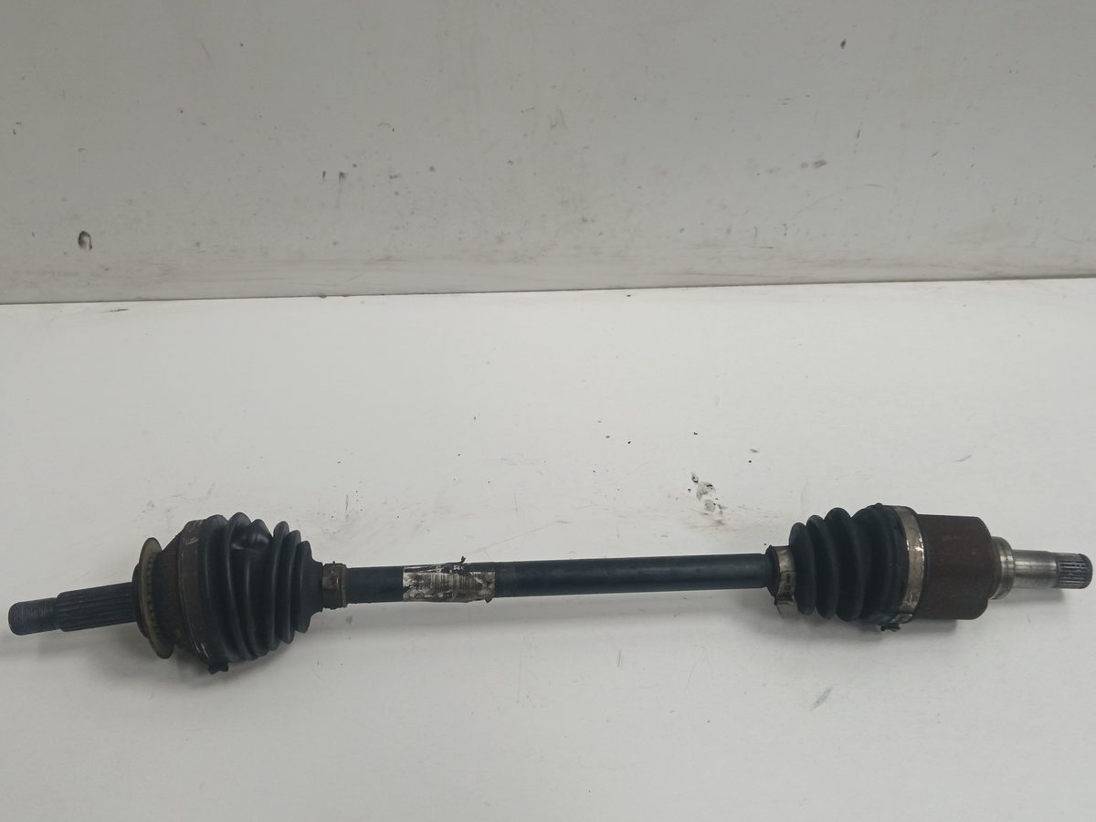 Semieje Delantero Derecho/Izquierdo Volkswagen Up! (121) 2011-2016 *