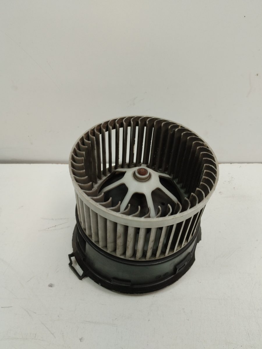 Motor Calefaccion Peugeot 407 2004-2011 ST Confort 2.0L 100kW 77370809