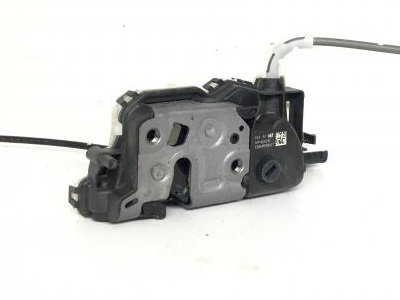 Cerradura de puerta delantera derecha