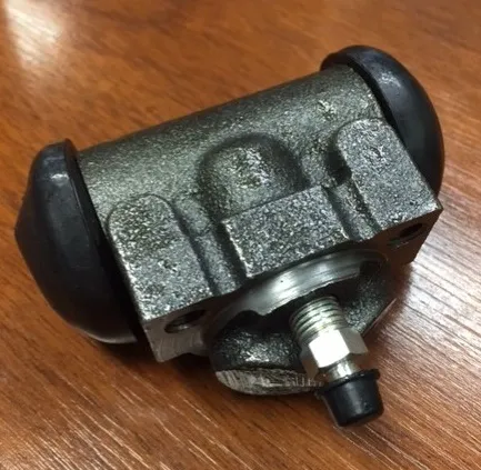 Cilindro de rueda trasero derecho