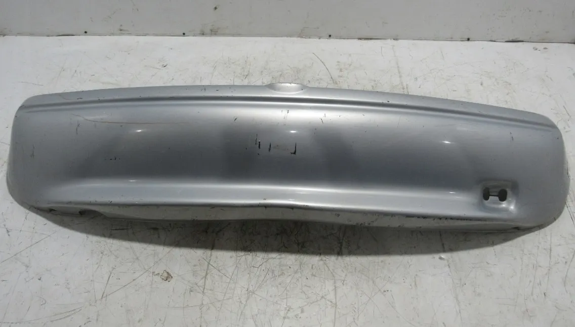 Paragolpes trasero
