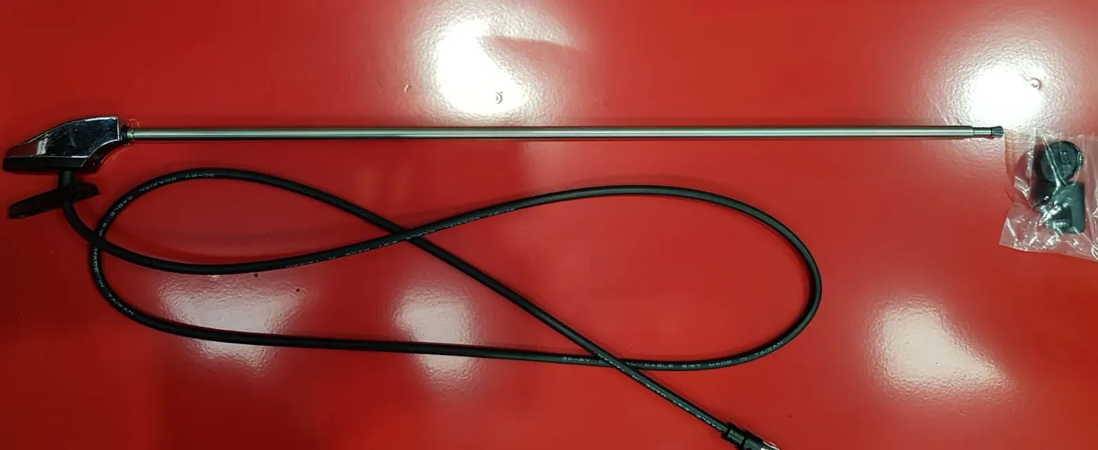 ANTENA UNIVERSAL (PARANTE)