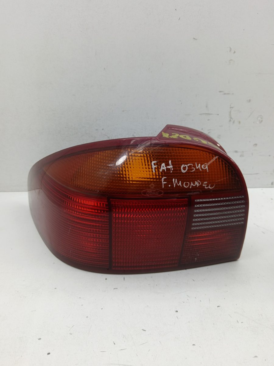 Farol Trasero Izquierdo Exterior Ford Mondeo Berlina (GE) 2000-2007 Titanium (D)
