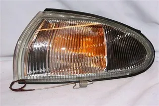 Faro delantero izquierdo Mitsubishi Colt