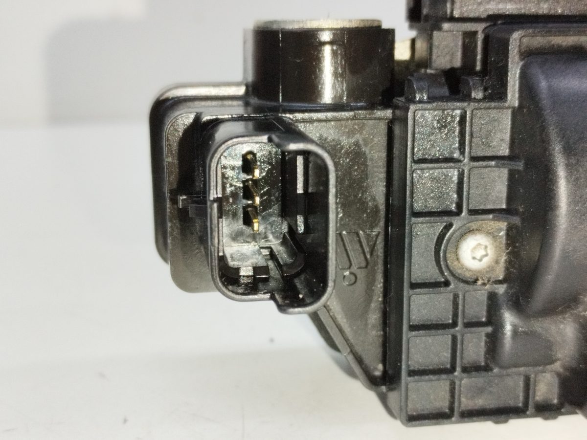 Cerradura Porton Peugeot 2008 (–.2013->) 2013-Actualidad Allure 9151487499