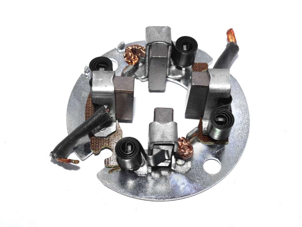 PORTACARBON ARRANQUE N-DENSO TO HILUX/KIA BESTA GRANDE