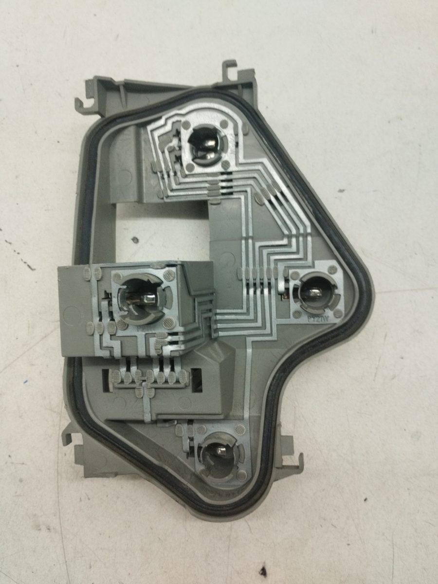 Porta Lampara Trasero Izquierdo Volkswagen Fox (5Z1) 2005-2012 Básico