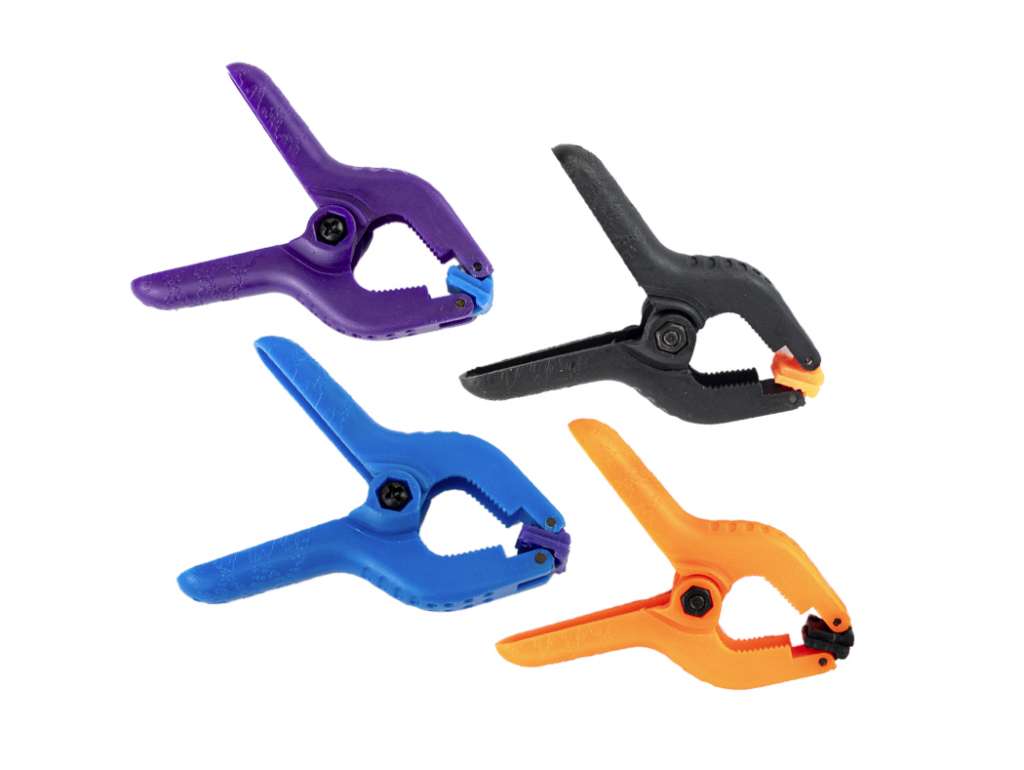 PINZA UNIV. KIT P/NYLON 22PC