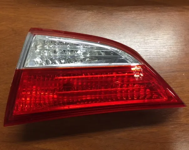 FAROL VALIJA DER HYUNDAI ELANTRA 12