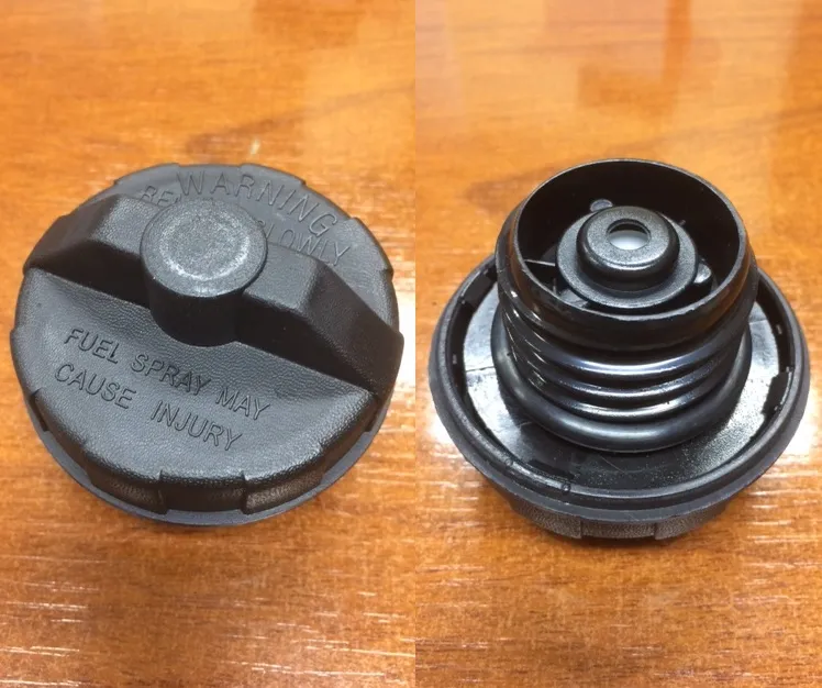 TAPON COMBUS MAZDA-NISSAN
