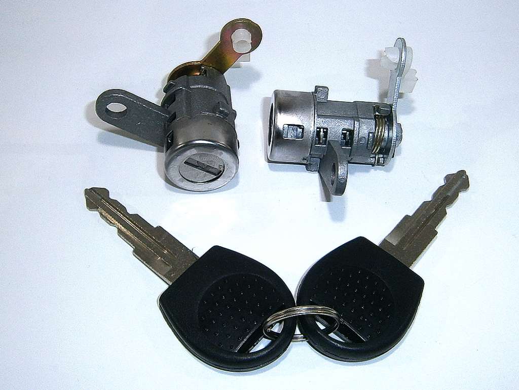 CILINDRO PUERTA GM AVEO 2 PIEZAS