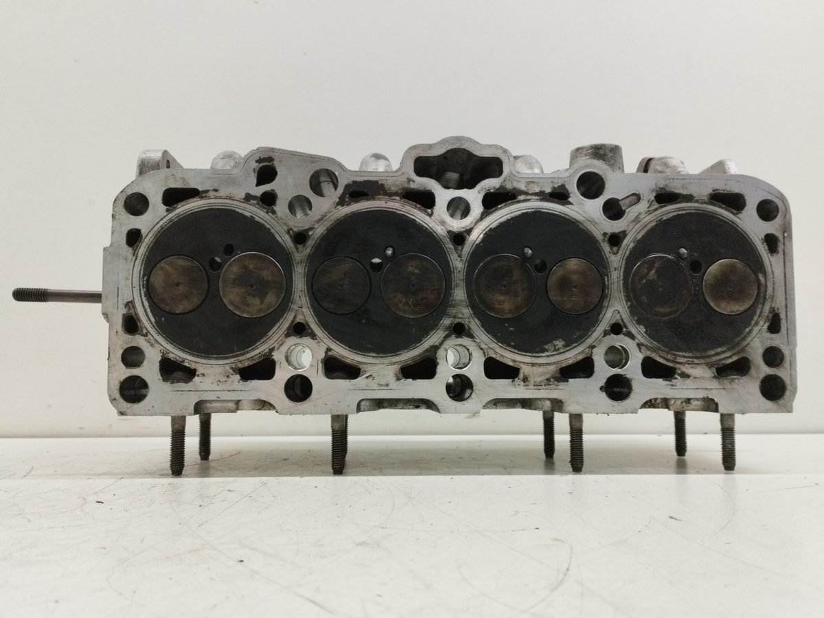 Tapa De Cilindros Volkswagen Bora Berlina (1J2) 1998-2005 1.9 TDI 1.9L 81kW 038103373E