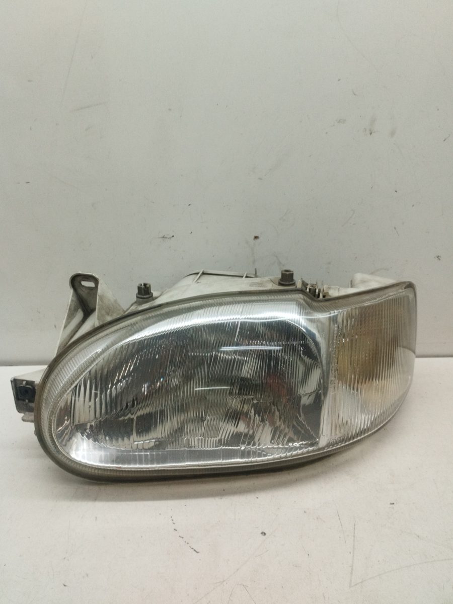 Faro Delantero Izquierdo Ford Escort Berl./turn./cab./express 1980-Actualidad