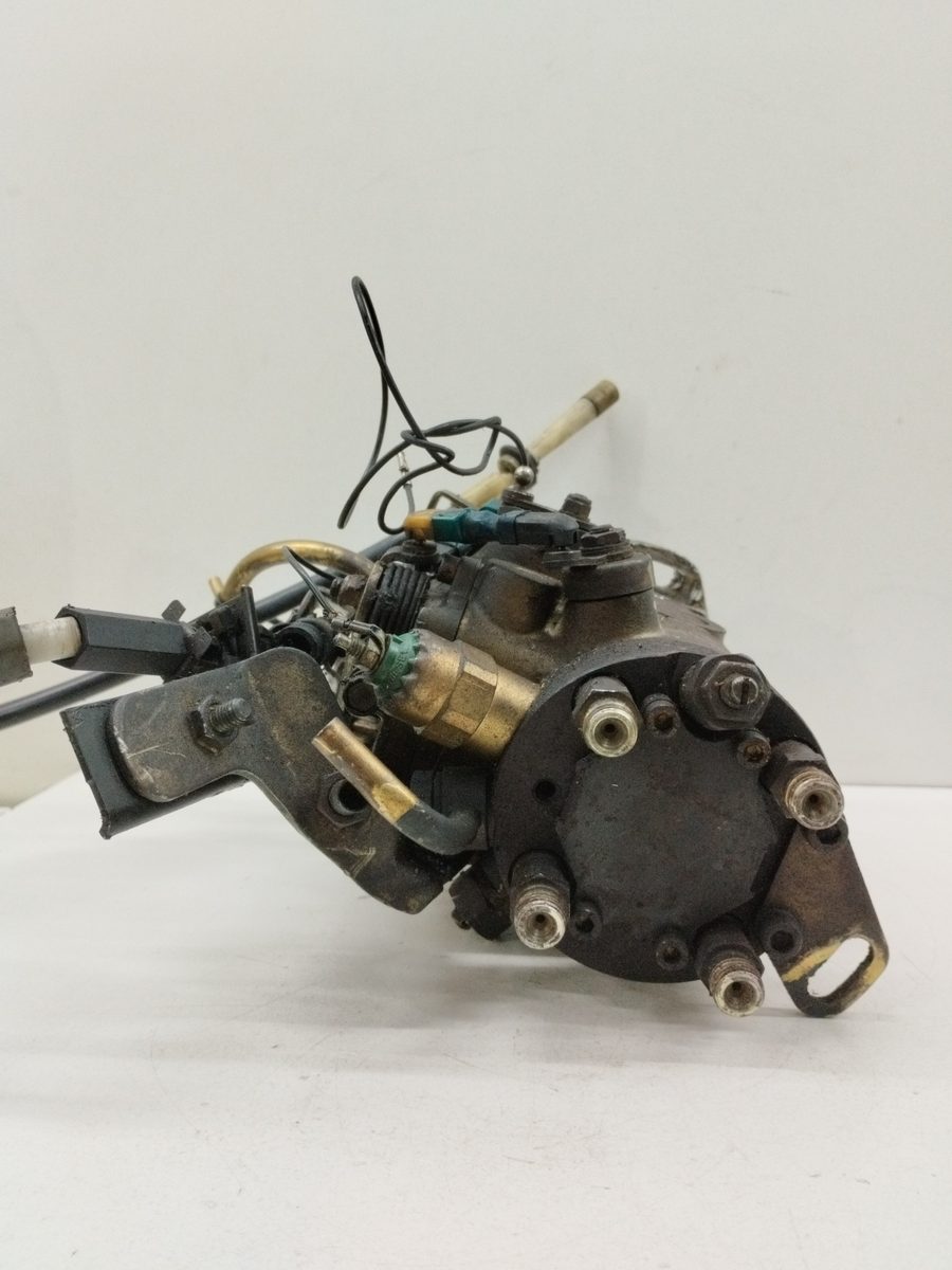 Bomba Inyeccion Ford Sierra Berlina 1982-Actualidad Básico 2.3L 49kW R8443A173C