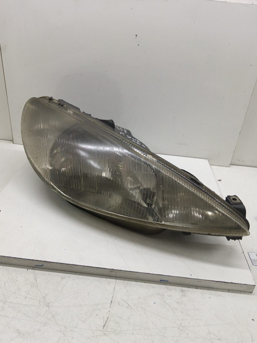 Faro Delantero Derecho Peugeot 206 4-trg. 2006-Actualidad 02A0115182